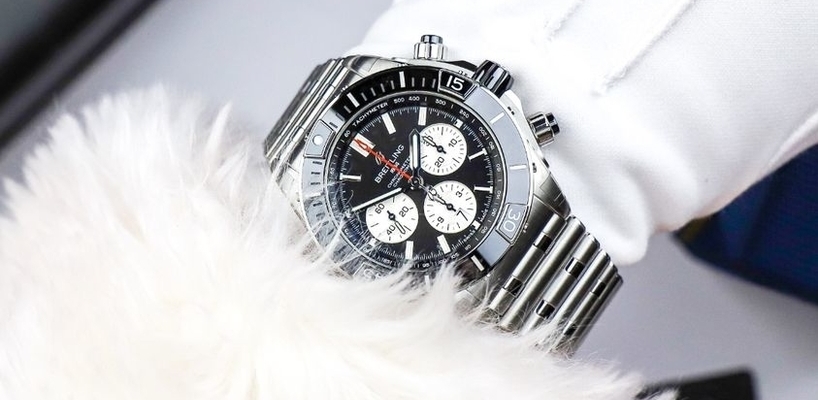 #12DAYSOFCHRISTMAS – Unboxing the Breitling Super Chronomat B01 44